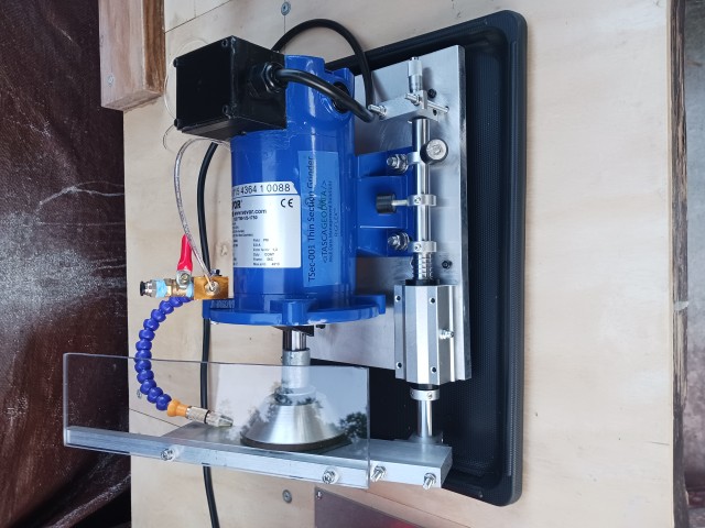 ThinsectionGrinder